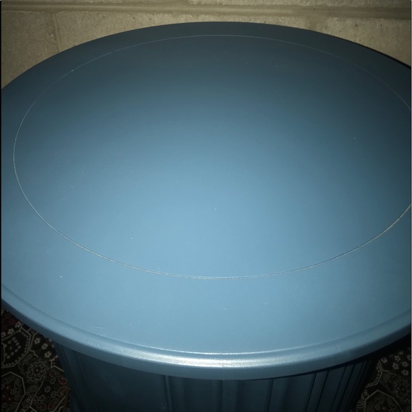 Vintage Refurbished side tables. - Picture 8 of 8